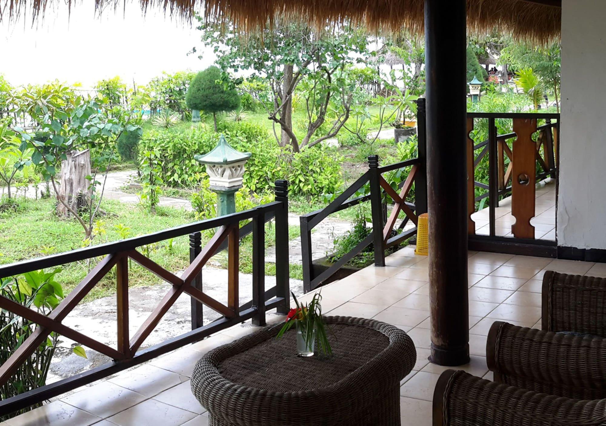 Oyo 2861 Hotel Gili Air & Restaurant Bagian luar foto