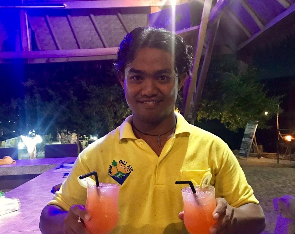 Oyo 2861 Hotel Gili Air & Restaurant Bagian luar foto