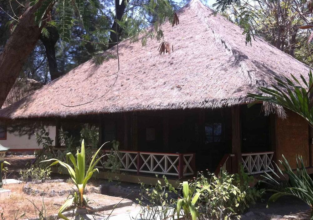 Oyo 2861 Hotel Gili Air & Restaurant Bagian luar foto